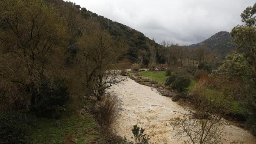 Vuelven a casa lo 181 vecinos que fueron desalojados por el riesgo de desborde de la presa de Montejaque
