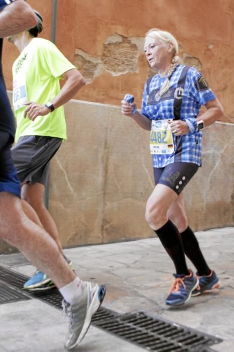 9.000 Läufer aus 49 Ländern gingen am Sonntag den 15.10. an den Start. In der Marathon Disziplin gingen die Deutschen leer aus.