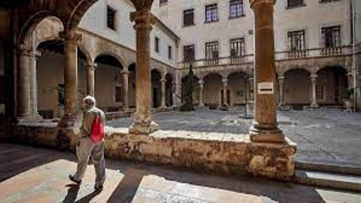 Claustro del colegio de Montesión