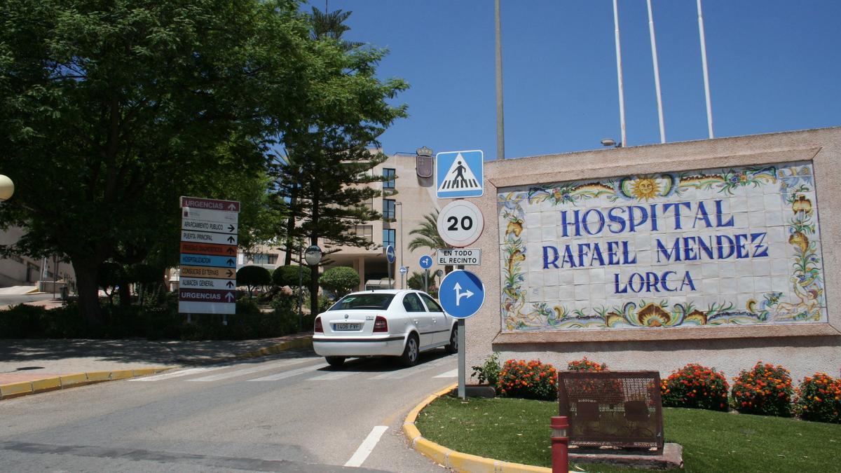 Entrada al complejo hospitalario del Rafael Méndez.