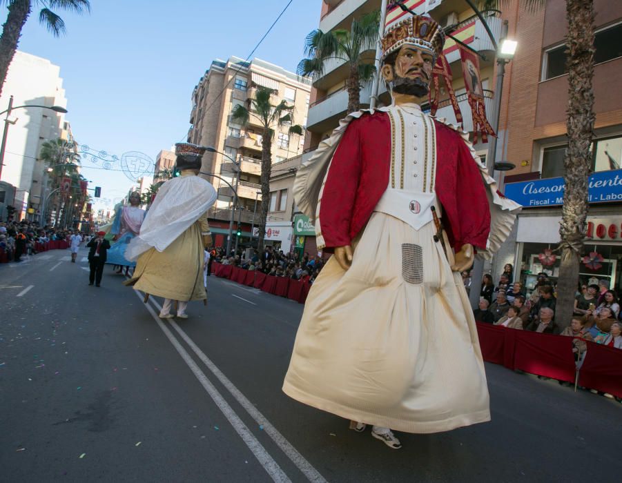 San Vicente celebra su entrada cristiana en las fiestas de Moros y Cristianos 2019