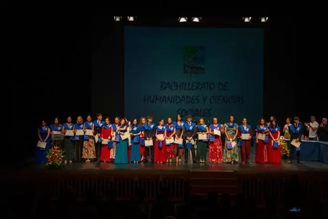 EN IMÁGENES: Graduación de Bachillerato del IES Río Nora de Pola de Siero