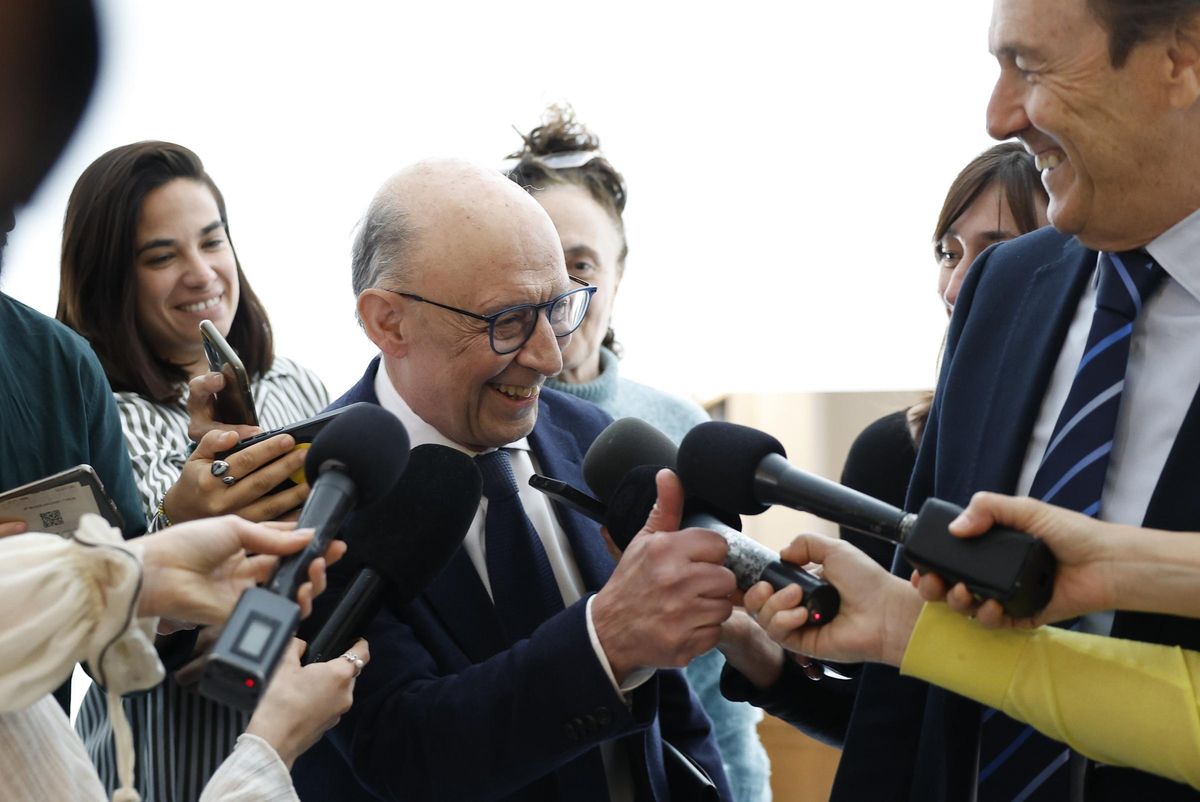 El jutge ha ordenat investigar 321 comptes dels imputats en la trama Montoro