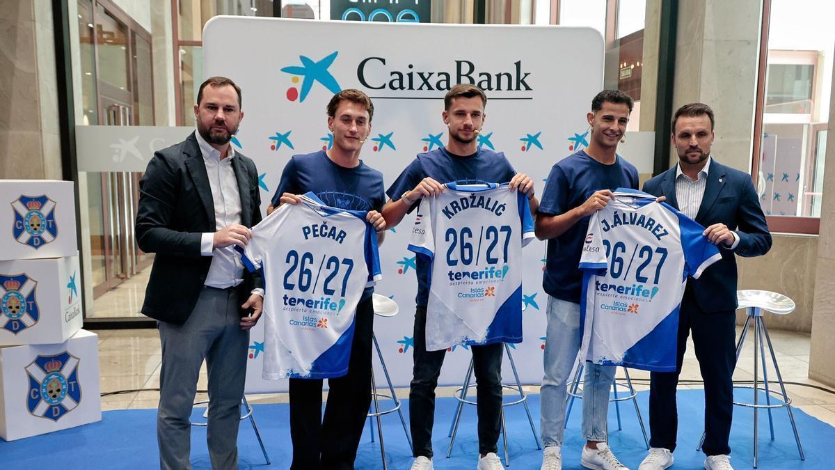 El CD Tenerife presenta a tres de sus fichajes veraniegos