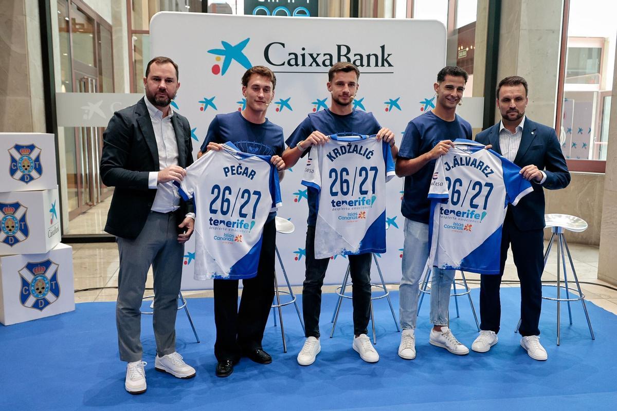 El CD Tenerife presenta a tres de sus fichajes veraniegos