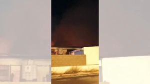 Incendio en una fábrica de químicos industriales de La Cartuja (Zaragoza)