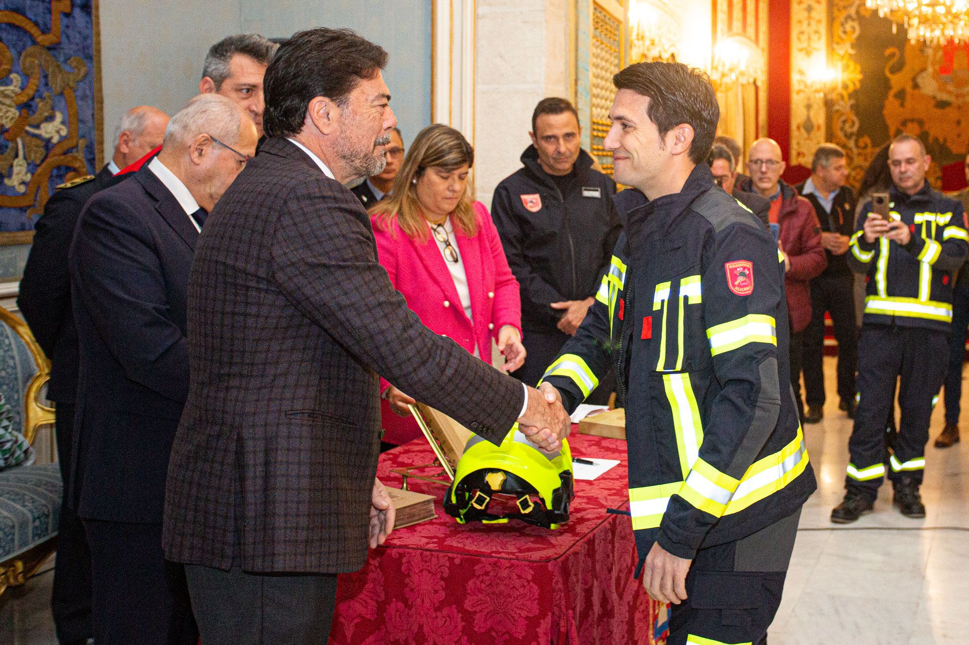 Toma de posesión de 22 Policías Locales y 15 Bomberos