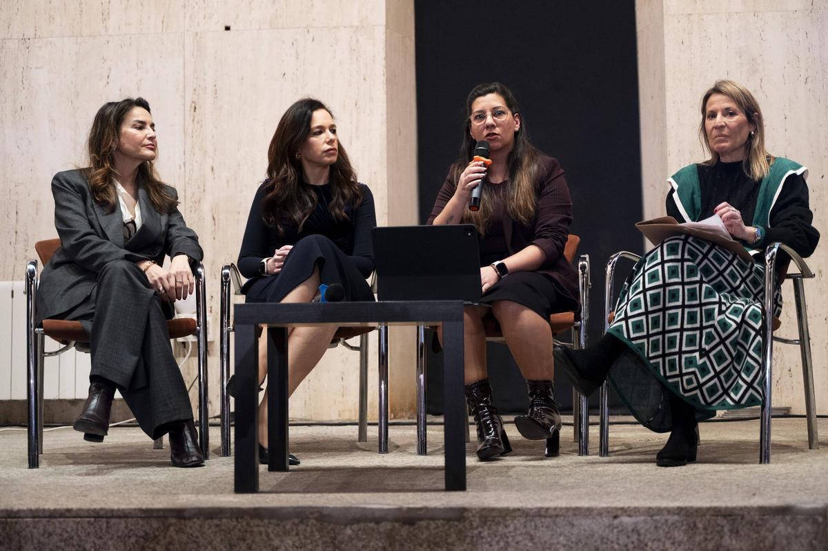 Mar Carreño, Sara García Espada, Elvira Vacas y Elena Nevado.