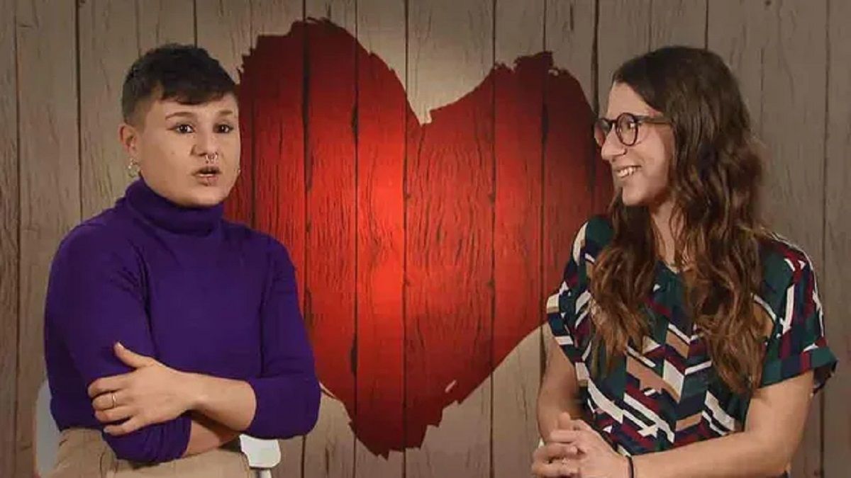 Soltera de First Dates a su cita para que no esté nerviosa: “Soy de Murcia&quot;