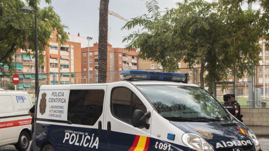 Apuñala a un hombre en las &#039;casitas rosa&#039; y se da a la fuga