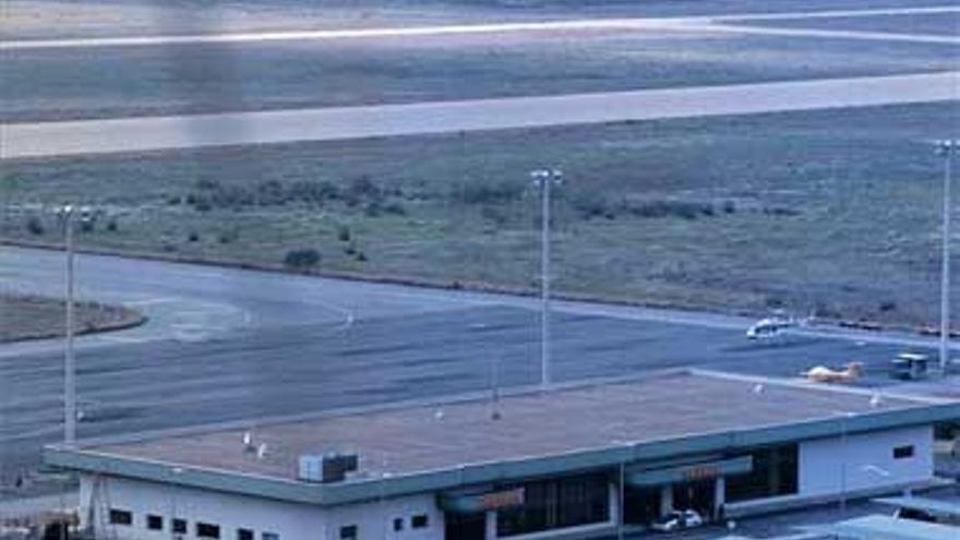 31 empresas optan a las obras de ampliación del aeropuerto de Badajoz