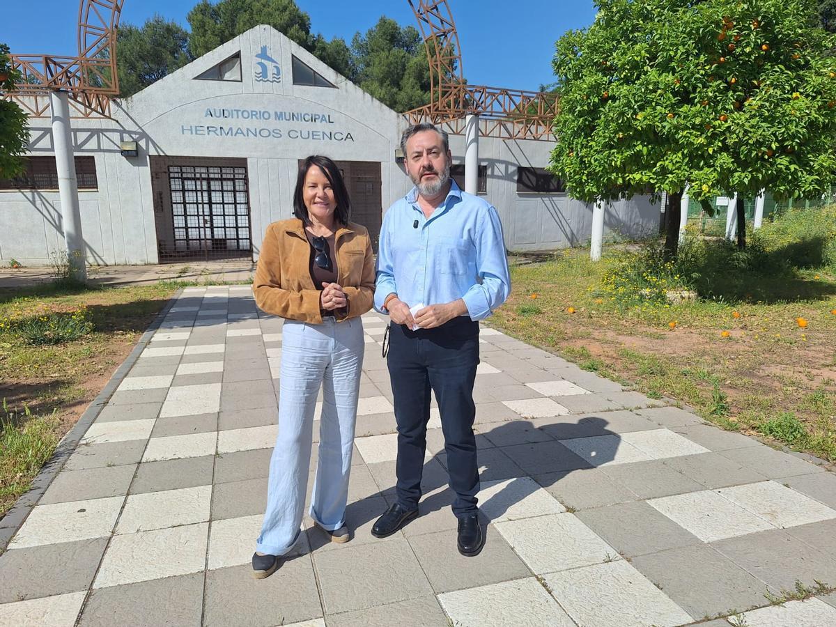Los concejales del PP pontanés María Delgado y Javier Villafranca.