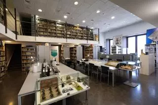 Galería: jornada de puertas abiertas en el Arxiu Històric d'Eivissa i Formentera con motivo del Día Internacional de los Archivos