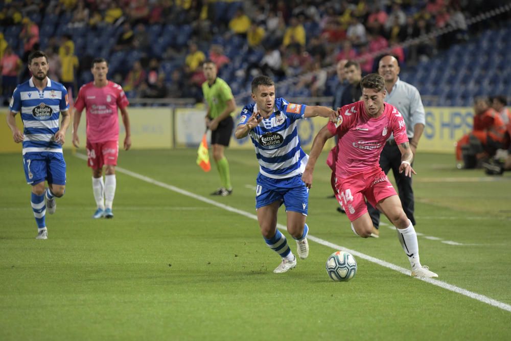 El Dépor se hunde ante la UD Las Palmas.