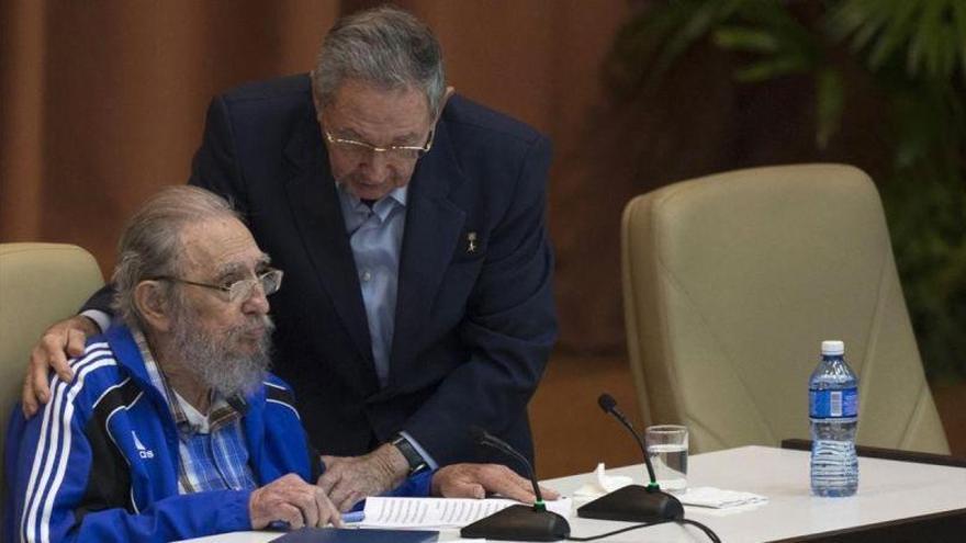 Fidel Castro cumple 90 años sin fiesta