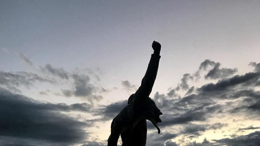 Estatua de Mercury en Montreux.