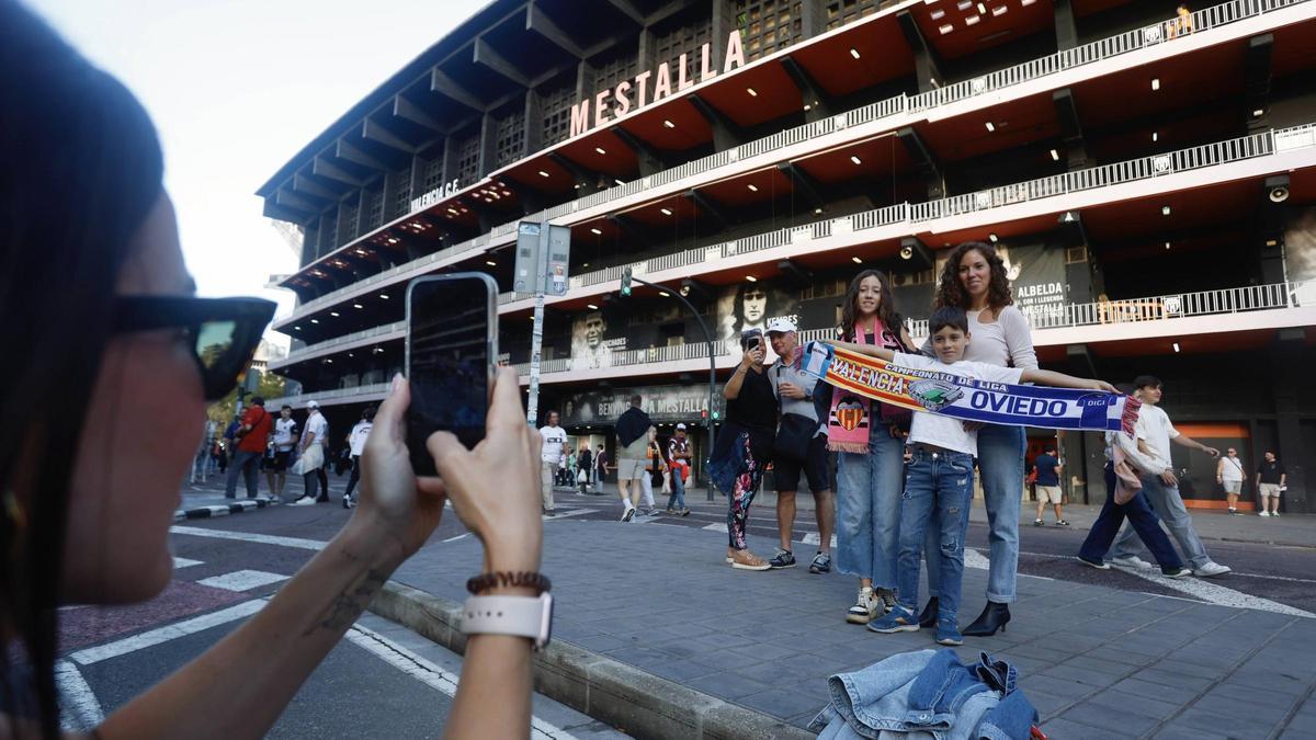 Imagen exterior del estadio de Mestalla.