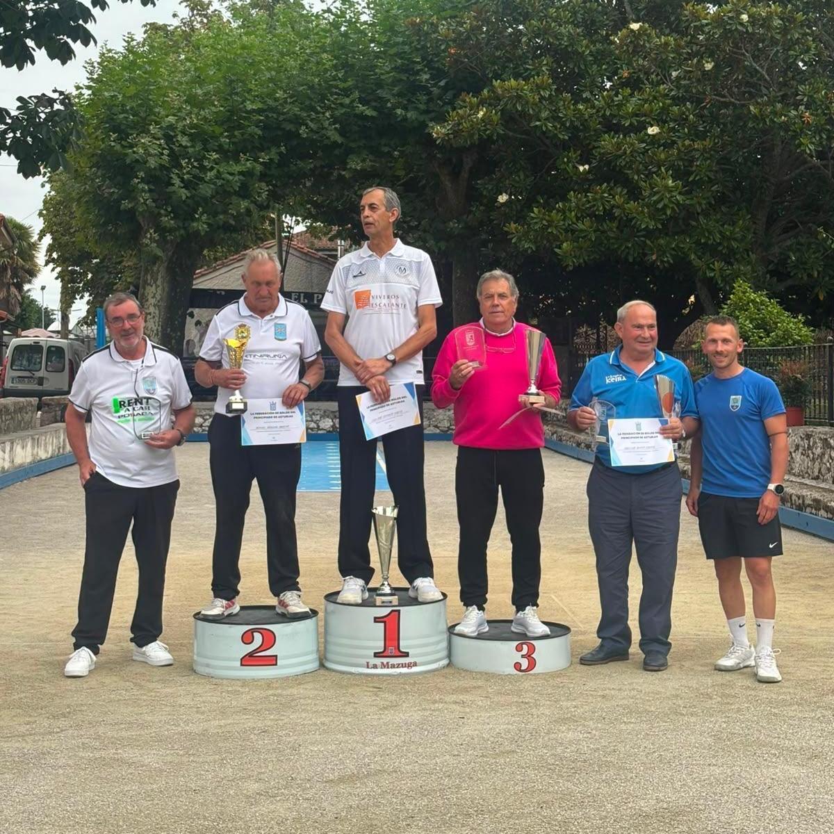 El podio del Campeonato de Asturias de veteranos.