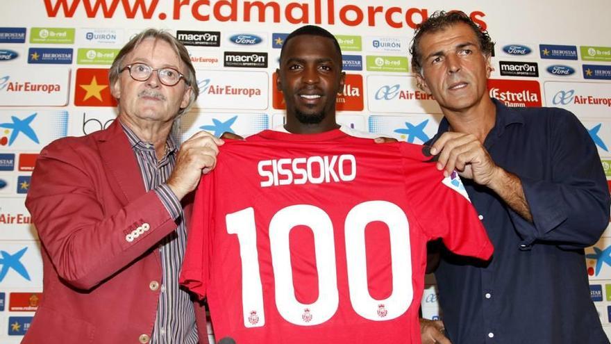 Monti Galmés, Abdoul Sissoko y Miquel Àngel Nadal, ayer en el Iberostar Estadio.