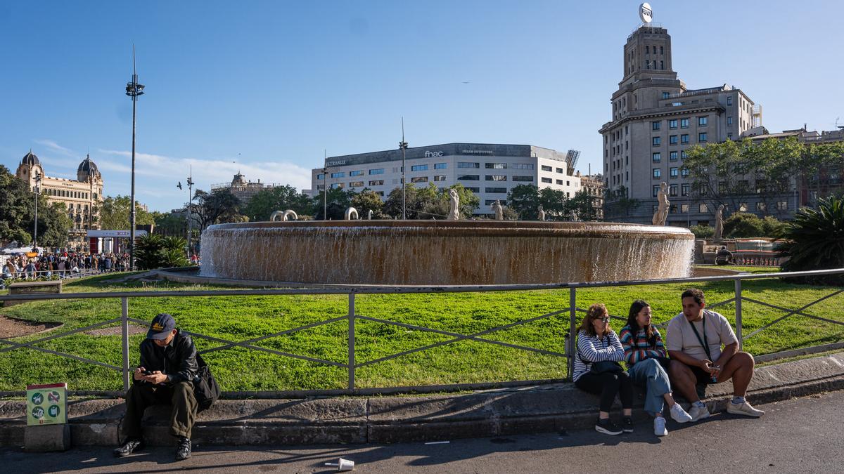 Vista reciente de la plaza Catalunya de Barcelona