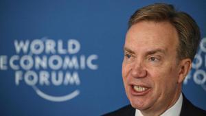En la iamgen, el presidente y director ejecutivo del World Economic Forum (WEF), Børge Brende, durante una entrevista en el Foro Económico Mundial en Tianjin, el pasado 24 de junio de 2025.