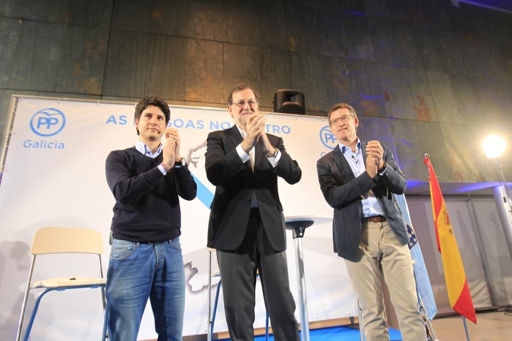 El presidente del Gobierno en funciones participó ayer en un acto de las Novas Xeracións del PP de Galicia junto a Feijóo y Ana Pastor.