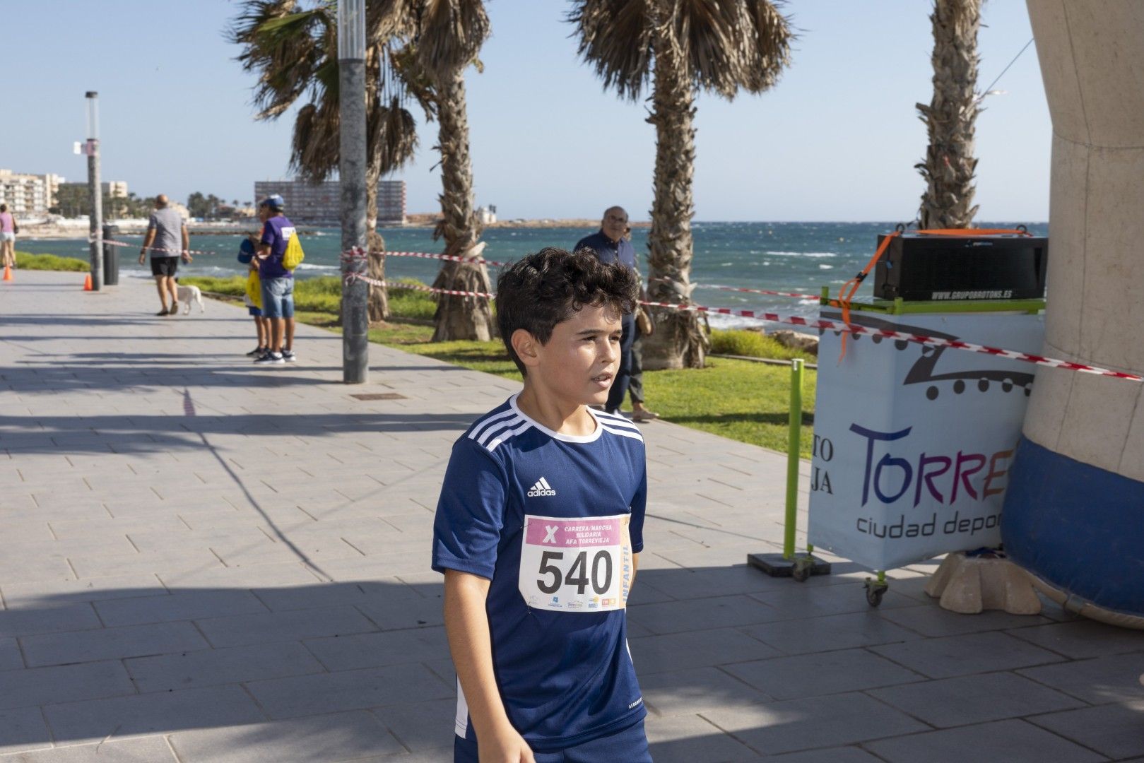 Así fue en imágenes una nueva edición de la carrera solidaria de AFA Torrevieja