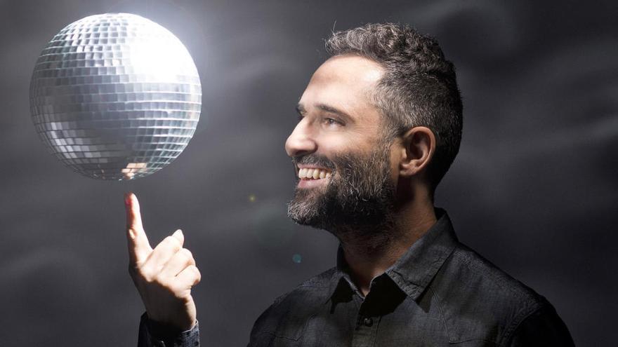 Jorge Drexler, que repasará en su concierto sus más de 25 años de carrera musical, en una imagen reciente. EFE