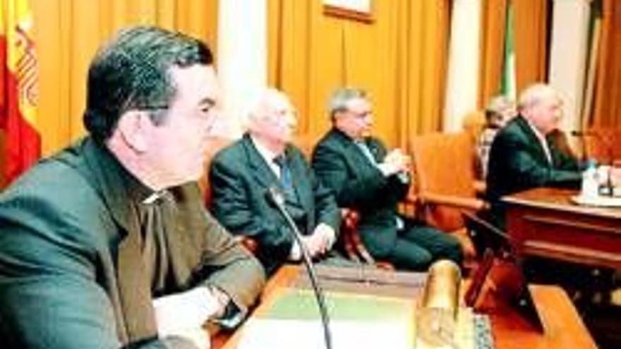 Cruz-Conde diserta en la Real Academia sobre la Inmaculada