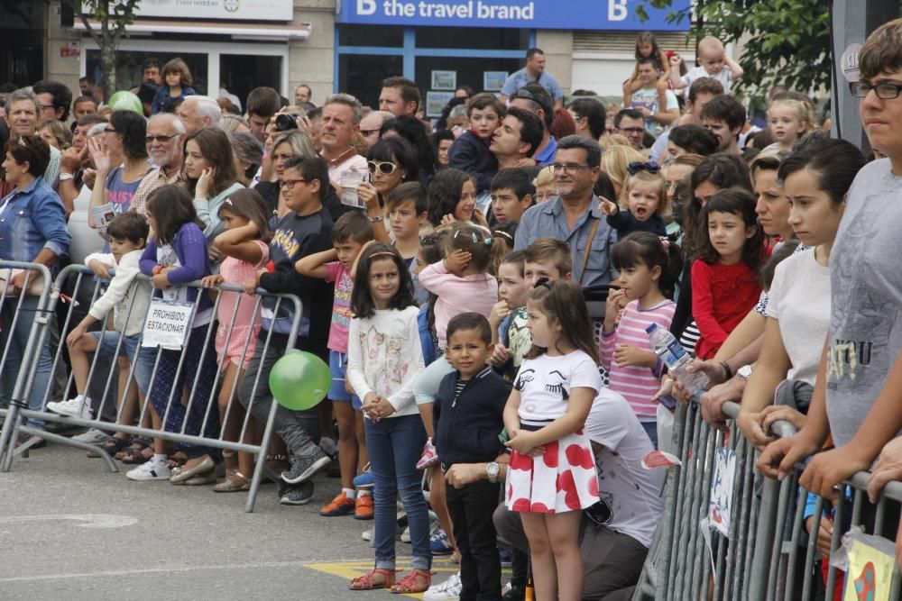 El tradicional acto, que se realizó ante cientos de personas, sufrió un imprevisto a causa del fallo de un dispositivo de seguridad que impidió que dos figuras explotasen bien.