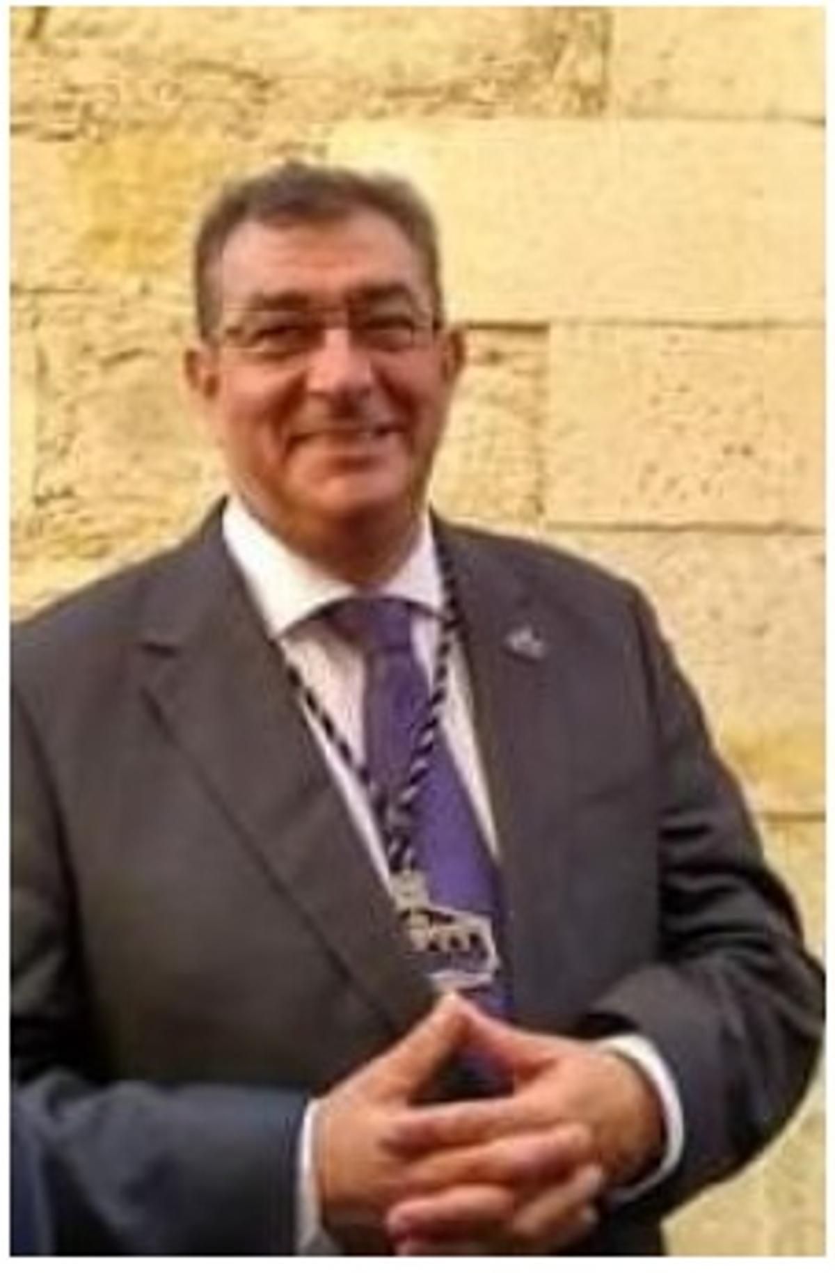 Alberto Piorno, candidato a la presidencia del Santo Entierro