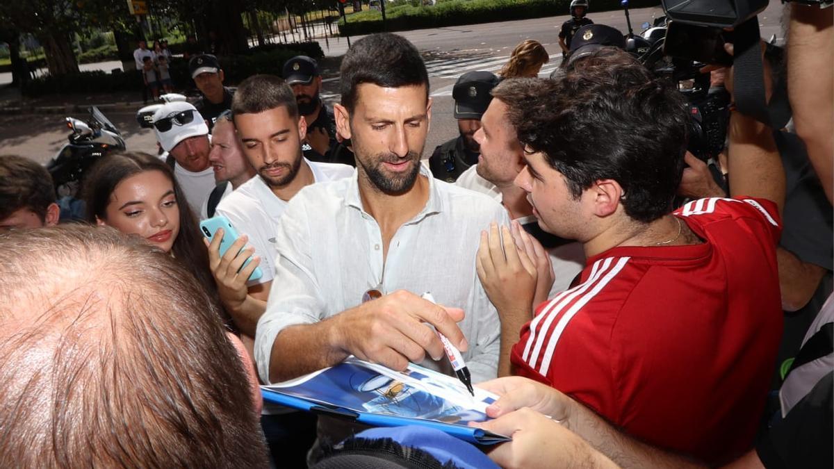Novak Djokovic, a su llegada al hotel de concentración.