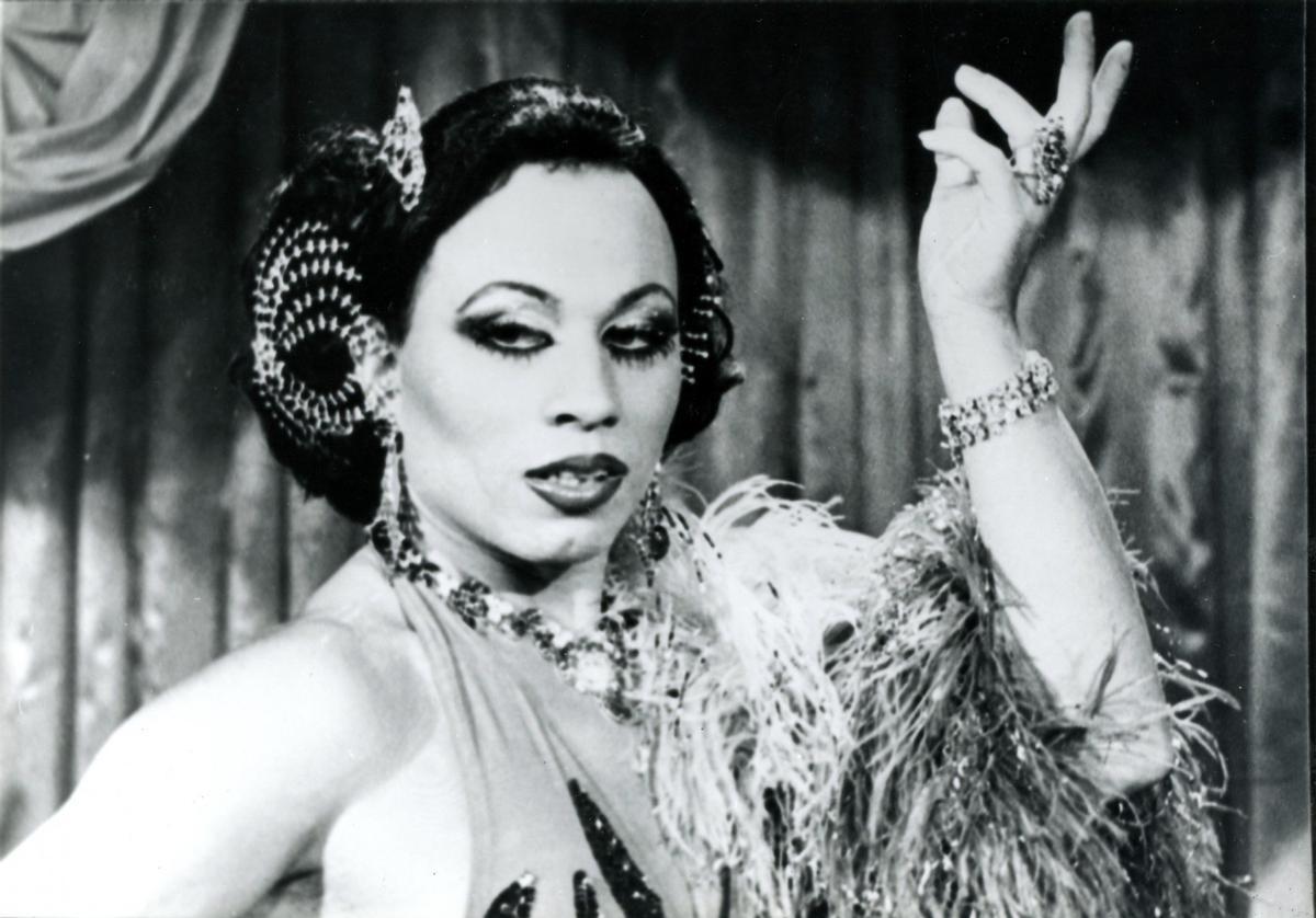 Paco España en una imagen promocional de la película 'Gay Club' (1981).