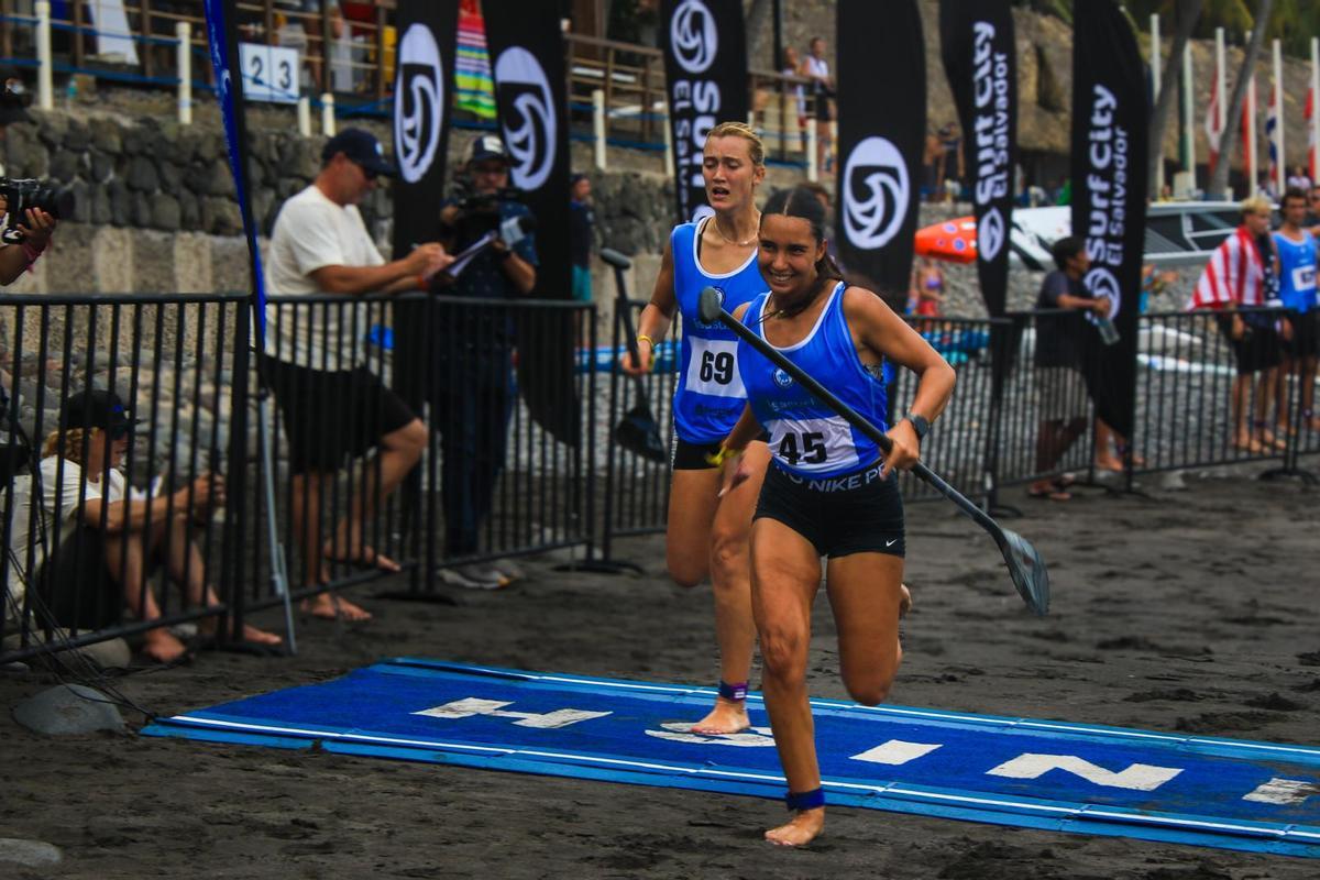 Inés Blin en los mundiales junior de Padel SUP.