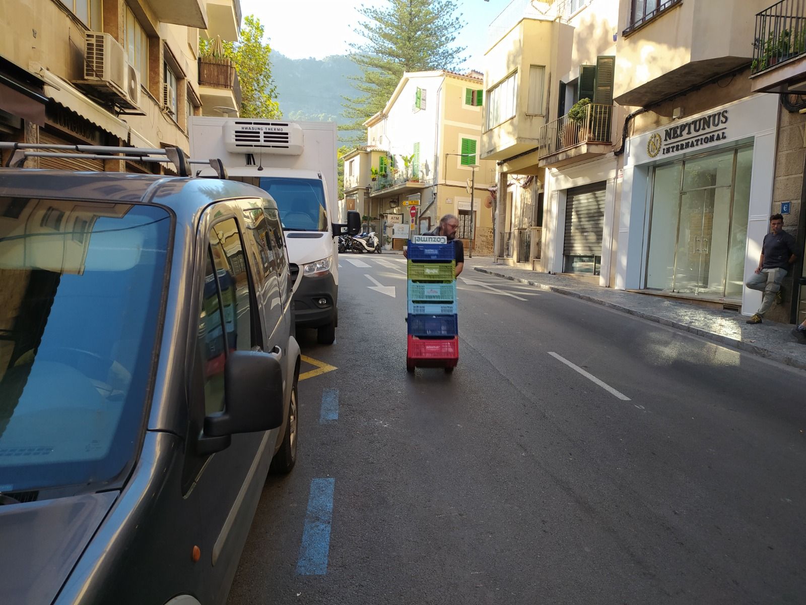 Normalidad en el primer día de paro en el reparto de mercancías en el centro de Sóller