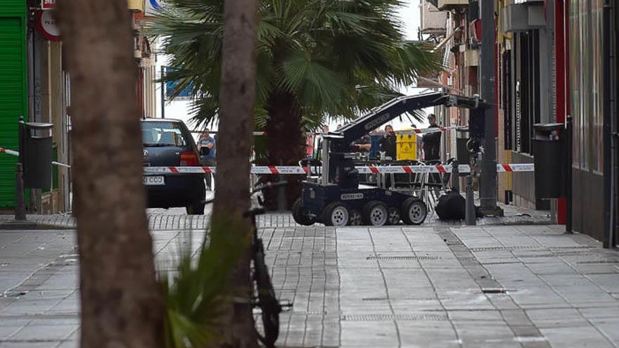 Una mochila moviliza a los artificieros en Torres Quevedo