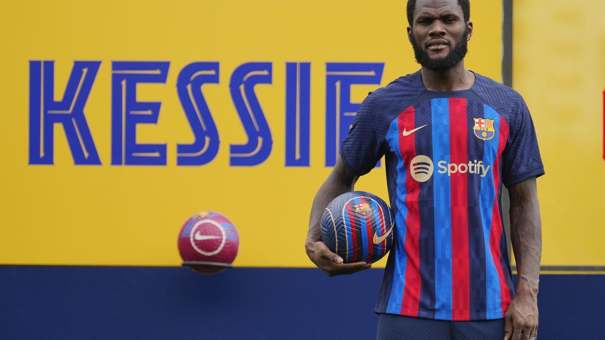 El Barcelona presenta el fichaje de Kessie