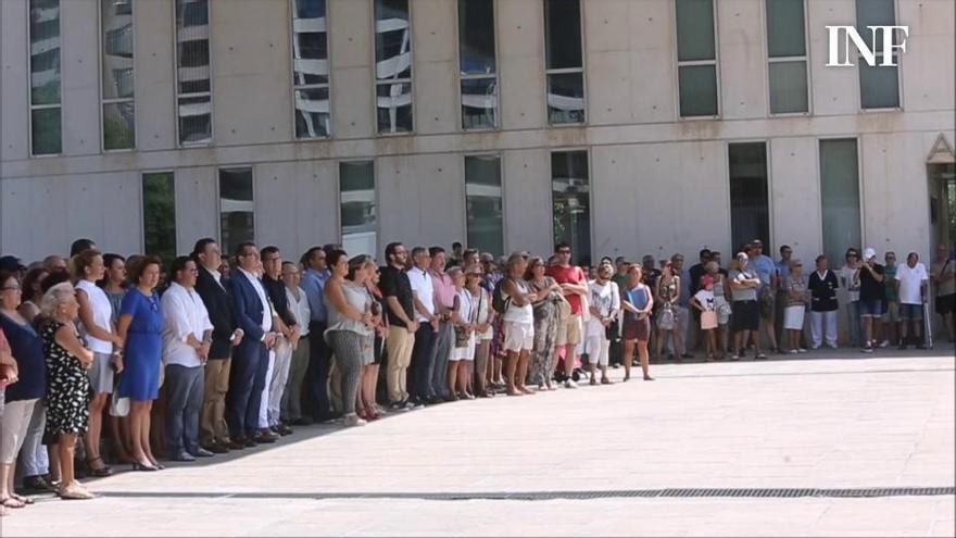 Silencio en la Marina Baixa contra el terror