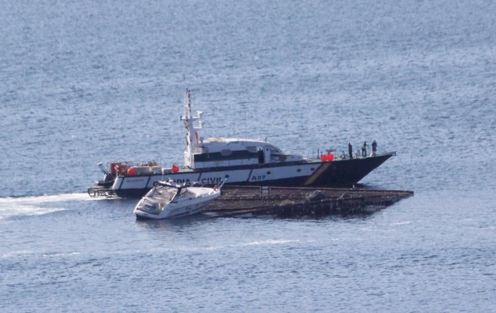 Un yate choca contra una batea en Moaña // S.Álvarez