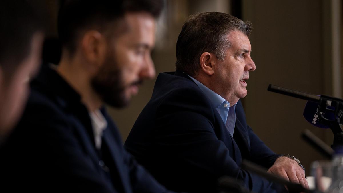 Carlos Corberán y Ron Gourlay, coincidiendo en una rueda de prensa