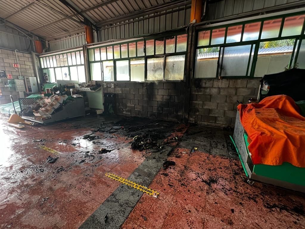 Incendio de un puesto en el mercado de San Mateo