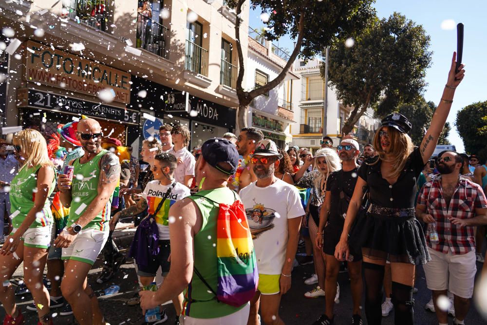 Torremolinos ha celebrado este sábado la cabalgata reivindicativa y festiva del Pride 2019, el acto central del festival anual de orgullo LGTBI, en el que participaron diez carrozas y se estrenó un nuevo recorrido.