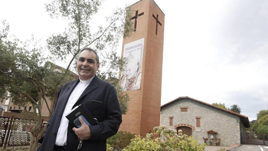 Andrés Fernández, párroco de La Asunción-San Juan XXIII, afronta sus últimos días en Gijón: "La fe no puede ser un postureo; es una opción de vida"
