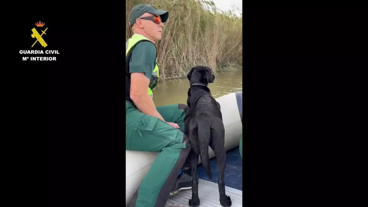 La Guardia Civil rastrea las salidas al mar en busca de víctimas mortales