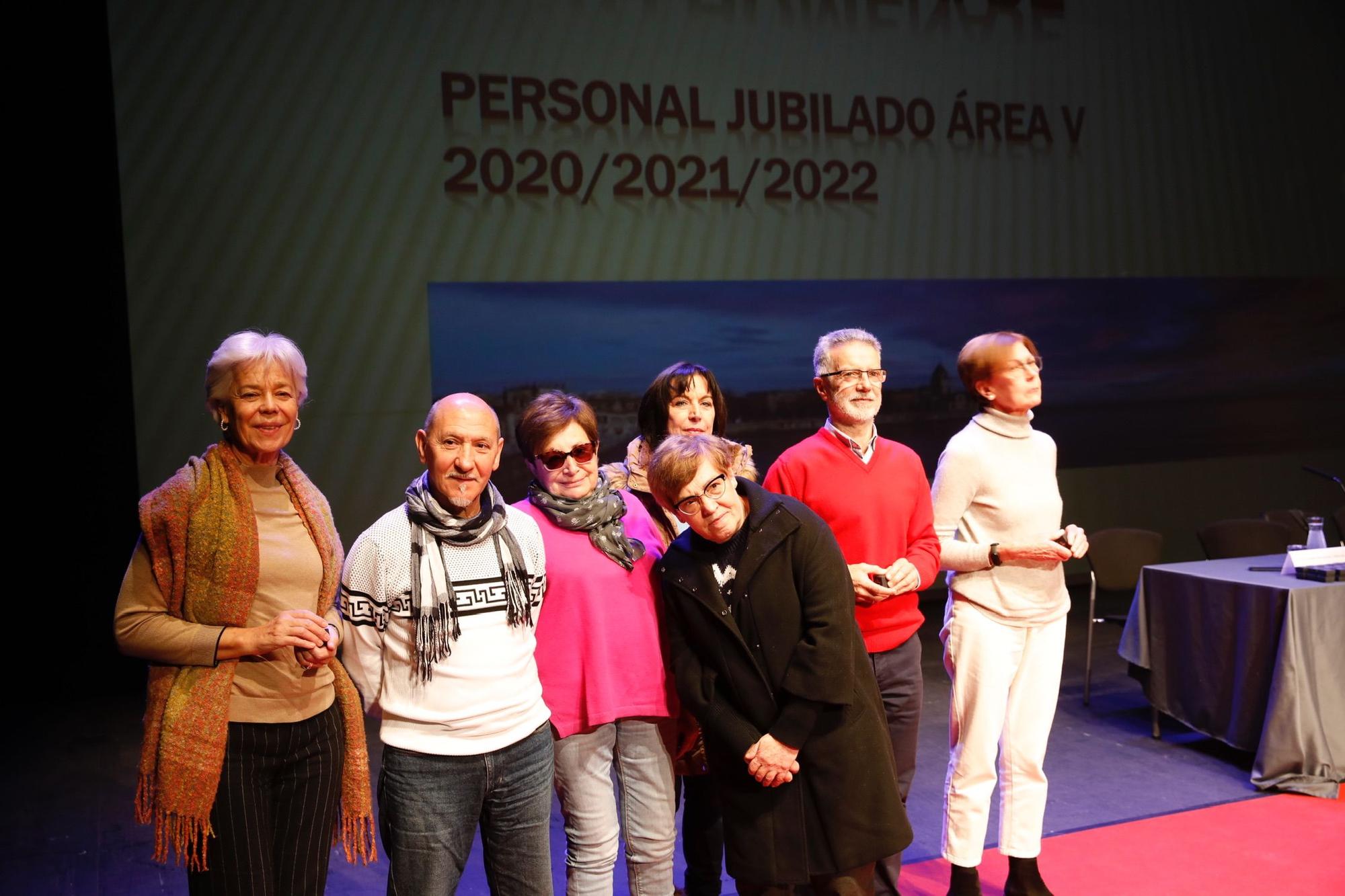 Multitudinaria gala de sanitarios jubilados de Gijón