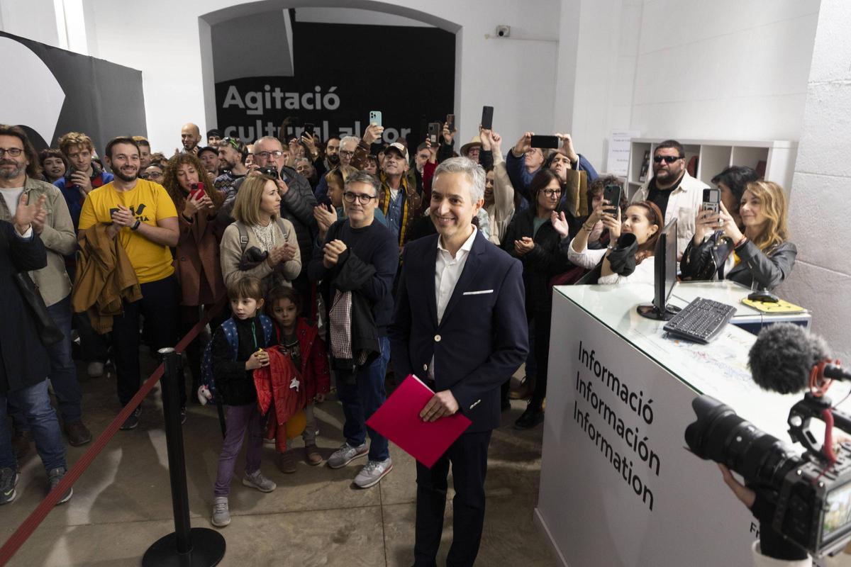 Concentración contra la destitución de Perez Pont en el Centre del Carme el pasado mes de noviembre.