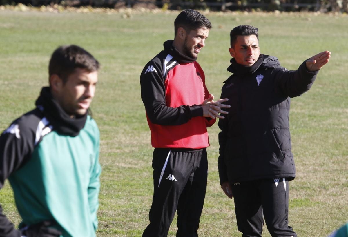 Primer entrenamiento de Jorge Romero tras hacerse cargo del primer equipo del CCF