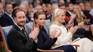Oslo (Norway), 10/12/2025.- Norways Crown Prince Haakon, Crown Princess Mette-Marit and Princess Ingrid Alexandra during the Nobel Peace Prize award ceremony at Oslo City Hall in Oslo, Norway, 10 December 2025. Venezuelan opposition leader Maria Corina Machado was awarded the Nobel Peace Prize 2025 for her tireless work to secure democratic rights for the people of Venezuela, and for her fight for a just and peaceful transition from dictatorship to popular rule. Due to the circumstances in her home country of Venezuela, the Nobel Peace Prize laureate was unable to attend the award ceremony in Norway. (Noruega) EFE/EPA/OLE BERG-RUSTEN / POOL NORWAY OUT. NORWAY OUT