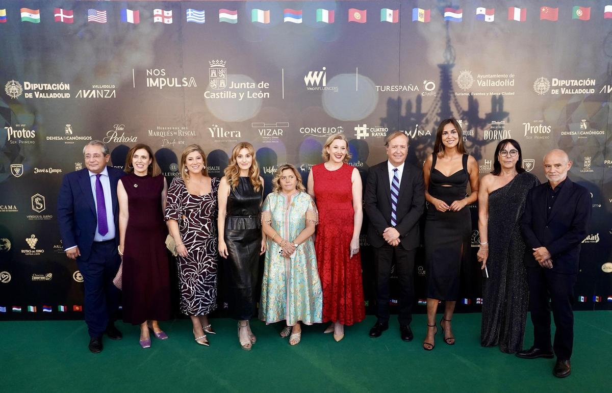 La vicepresidenta de la Junta y consejera de Familia e Igualdad de Oportunidades, Isabel Blanco, clausura la II Gala VinoInfluencers World Awards.