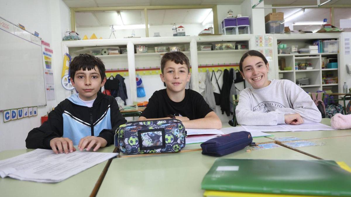 Iván Álvarez, Uriel Hernanz e Irene Girón forman el equipo ganador, «Policubos»